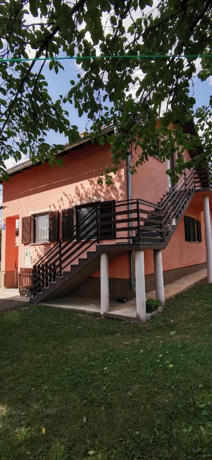 Apartman Deda Rakovica Luaran gambar